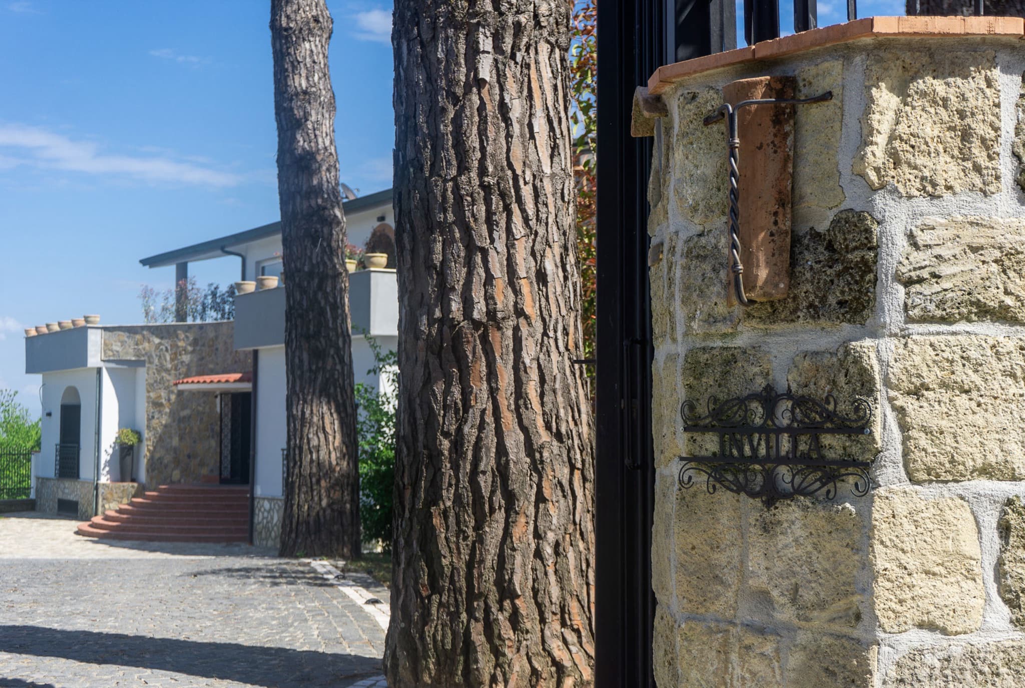 Esterni della villa INVILLA a Napoli